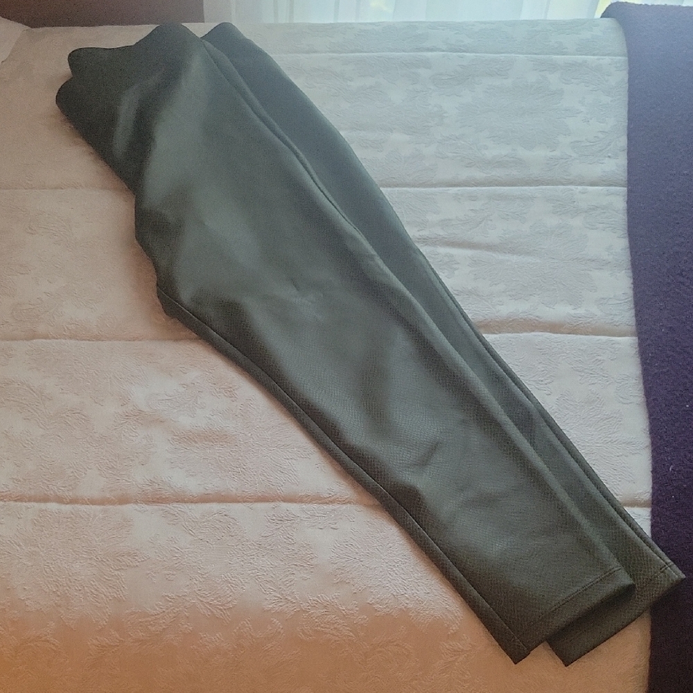 LOFT Green Textured Leggings